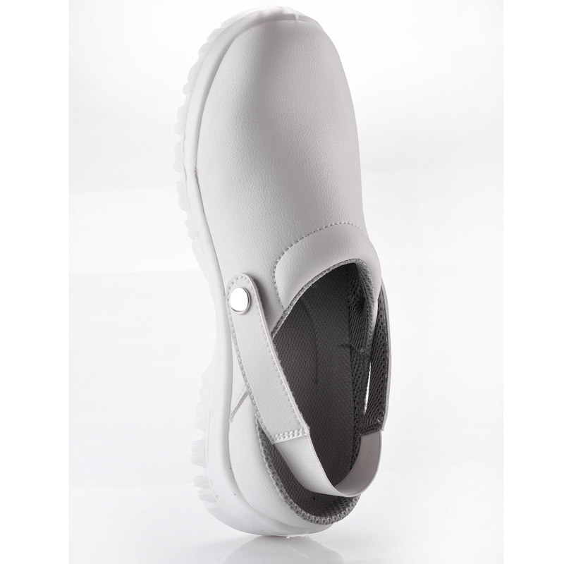 Sapatos de segurança de trabalho com espaço livre para cozinha de restaurante