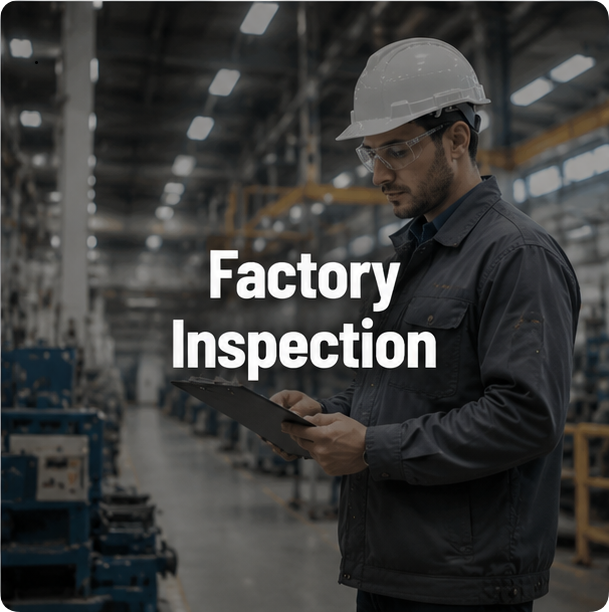 Engenheiro de f&aacute;brica realizando uma inspe&ccedil;&atilde;o de equipamentos industriais em uma instala&ccedil;&atilde;o de fabrica&ccedil;&atilde;o